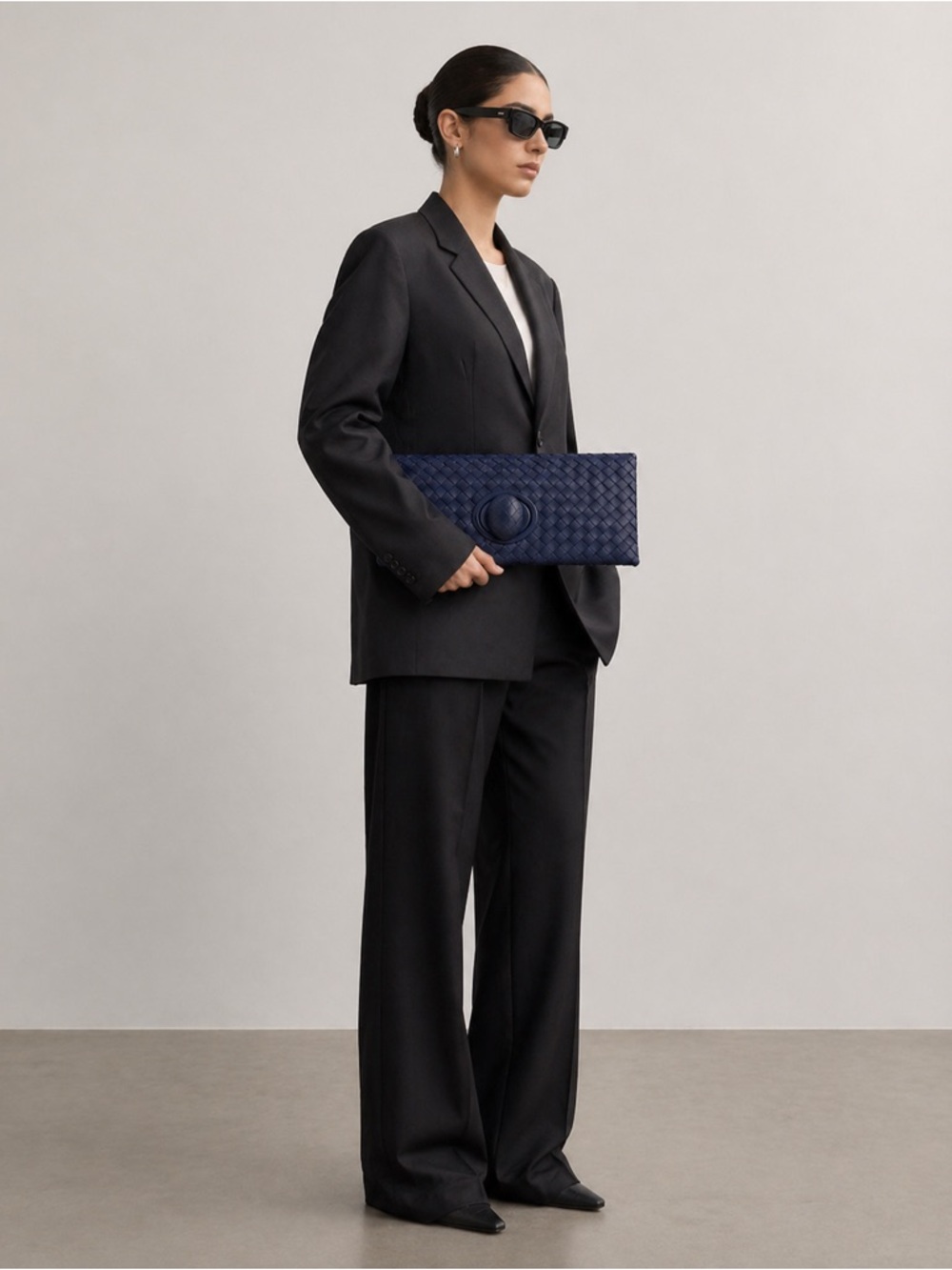 Bottega Veneta Nappa Intrecciato Lambskin Turn Lock Clutch Bag - Picture 2 of 14